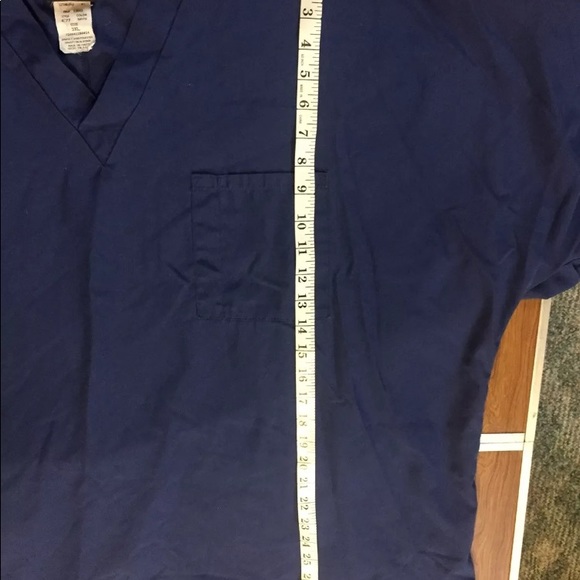 Cherokee 3XL navy one pocket scrub top - Picture 4 of 5